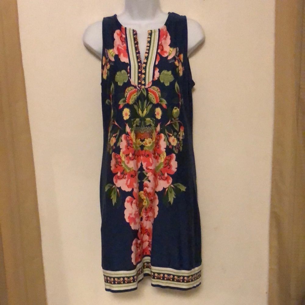Sleeveless dress